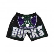 Short Milwaukee Bucks Mitchell & Ness Big Face Vert